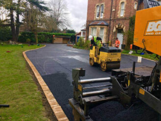 Asphalt / Tarmac Road Surfacing and Tarmac Road Re-Surfacing